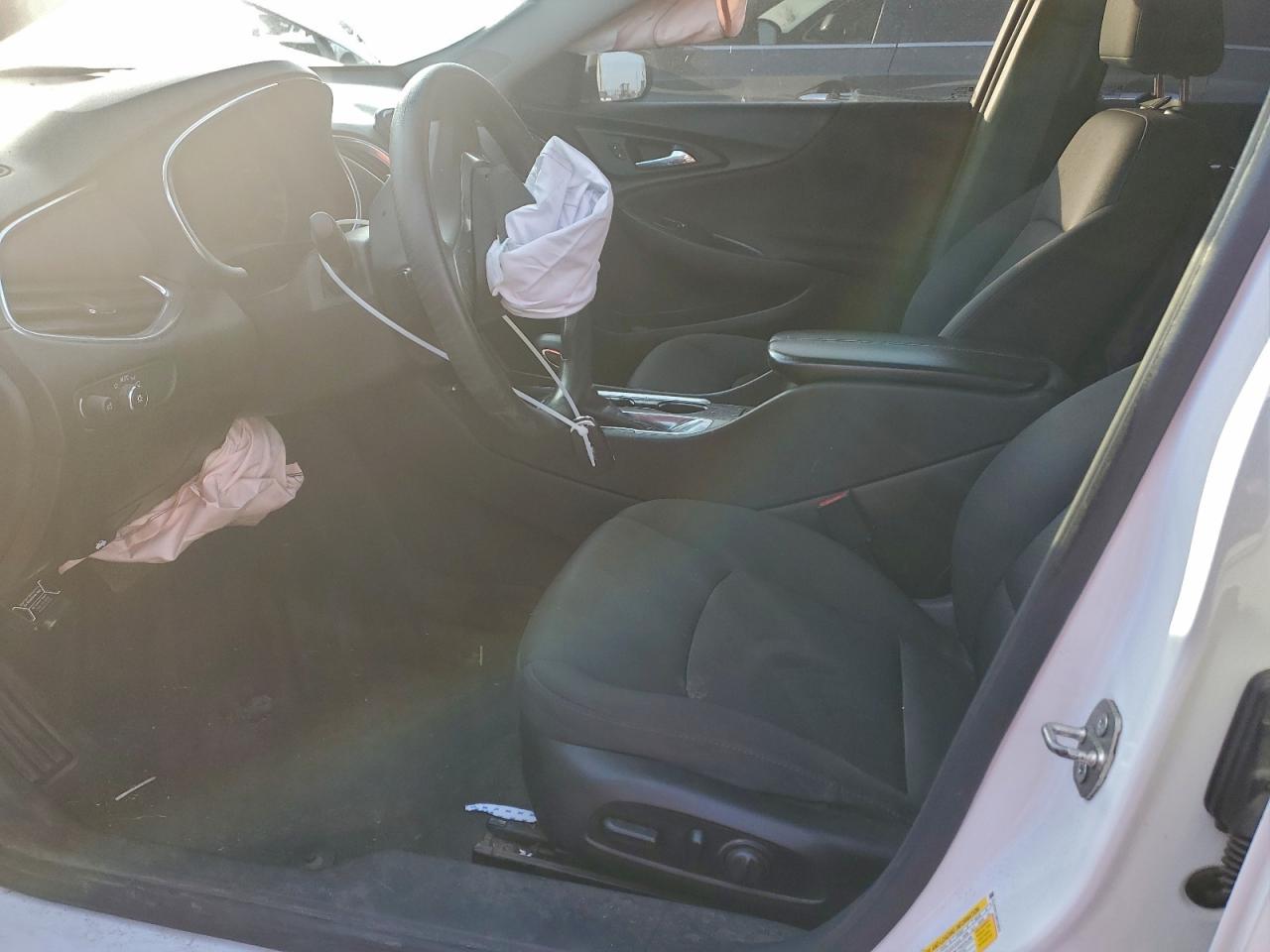 2021 CHEVROLET MALIBU LT photo 19