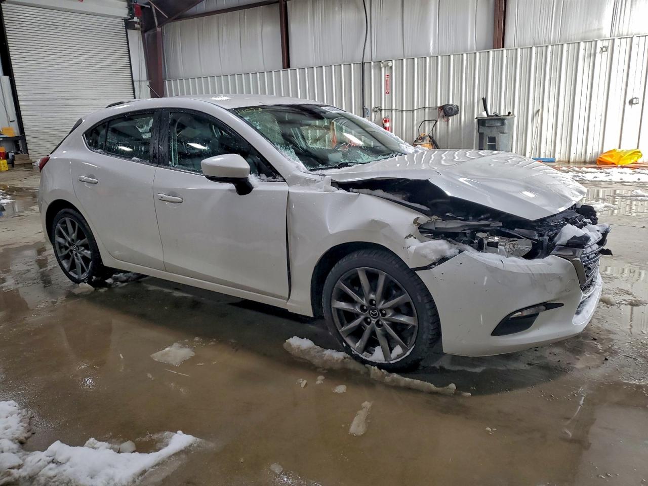 2018 MAZDA 3 TOURING photo 4