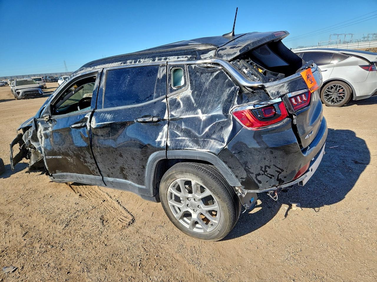 2022 JEEP COMPASS LATITUDE LUX photo 3