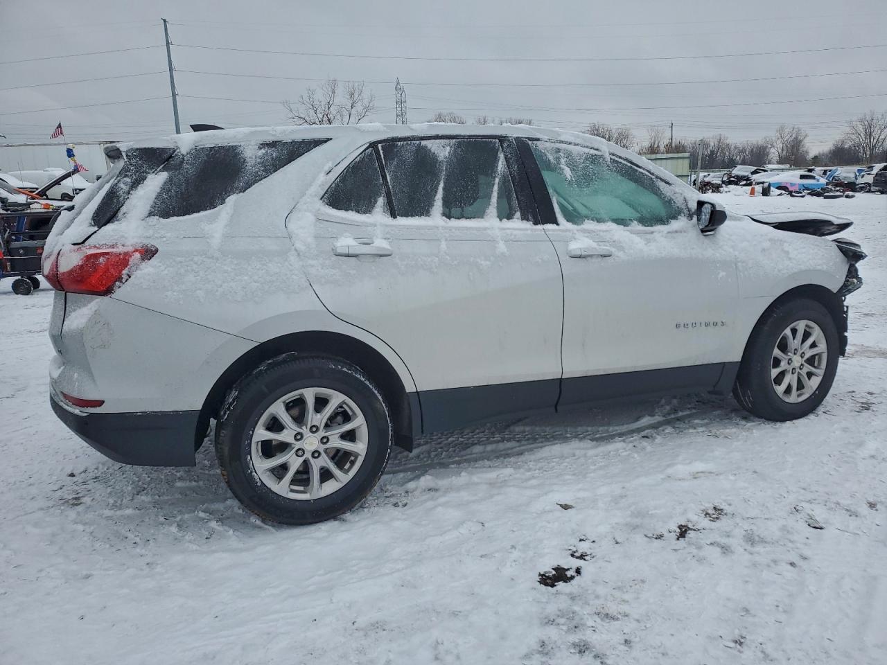 2020 CHEVROLET EQUINOX LT photo 3