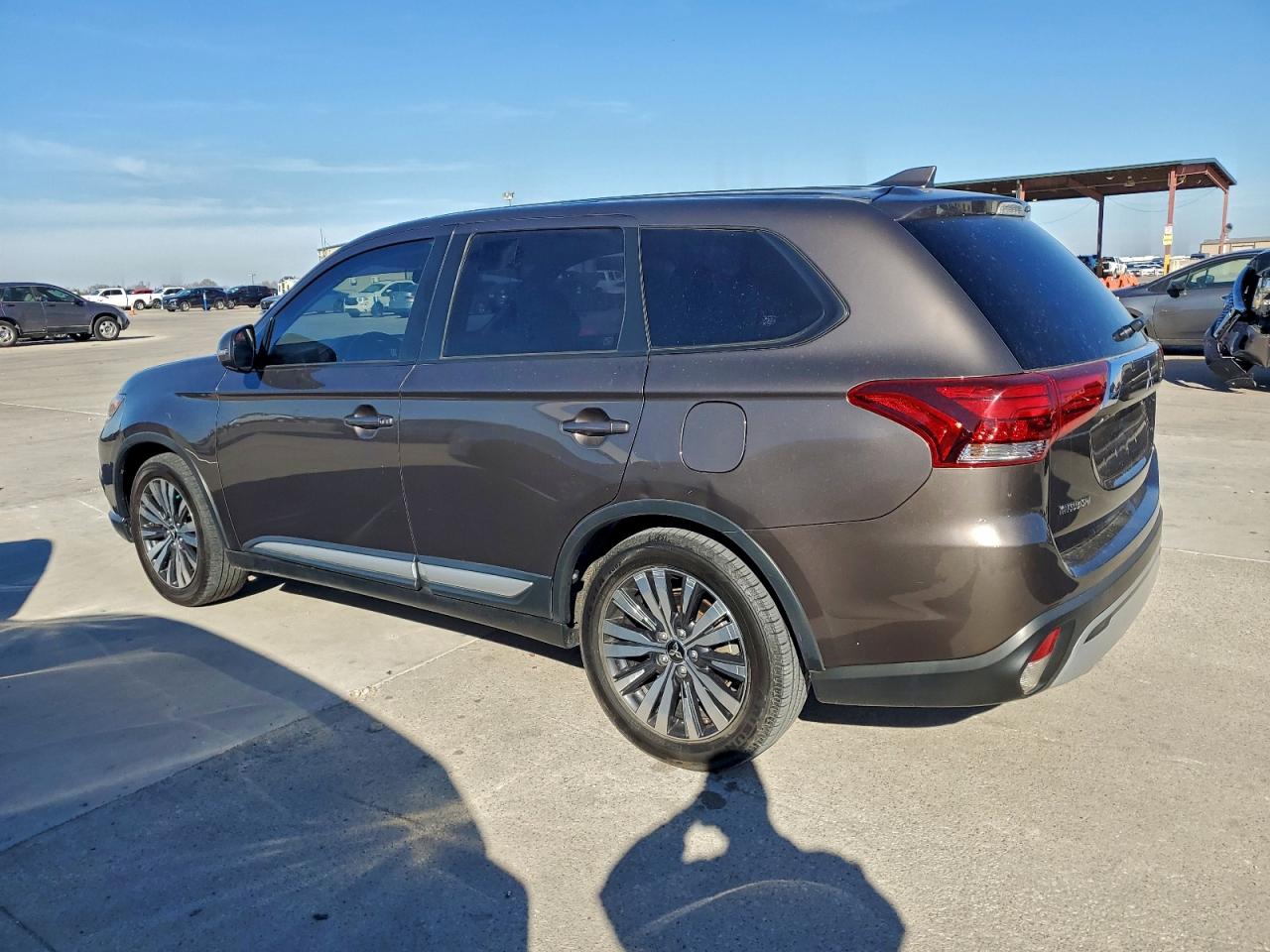 2019 MITSUBISHI OUTLANDER SE photo 2