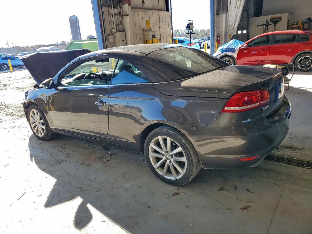 2012 VOLKSWAGEN EOS KOMFORT photo 2
