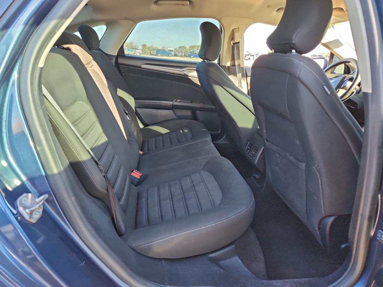 2019 FORD FUSION SE photo 10