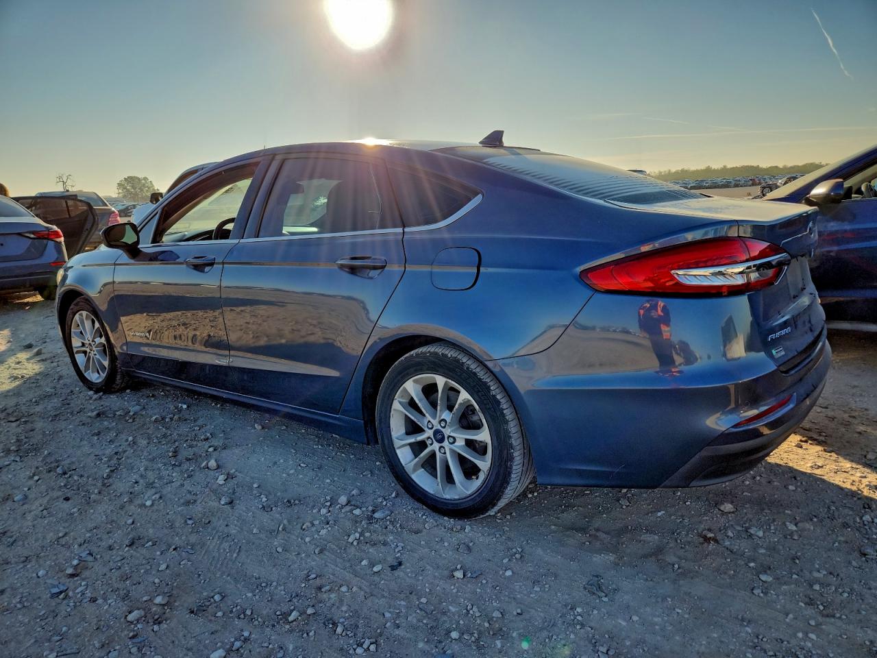 2019 FORD FUSION SE photo 2