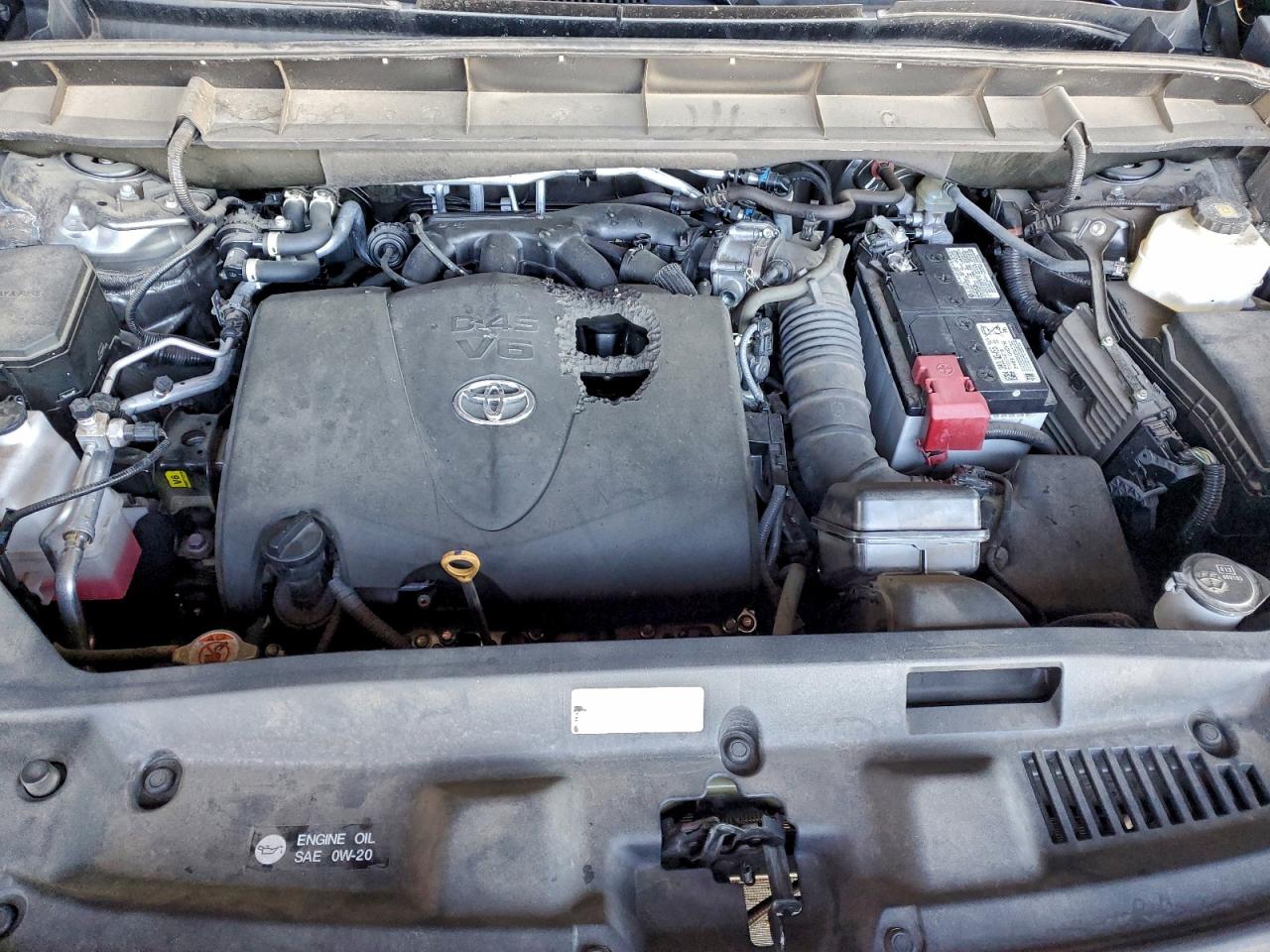 2022 TOYOTA HIGHLANDER XLE photo 12