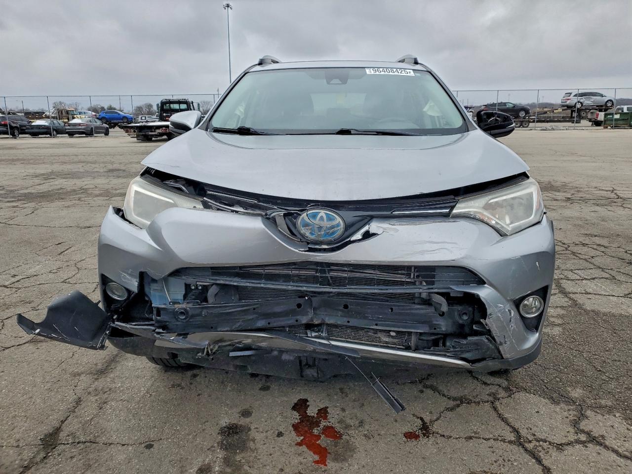 2017 TOYOTA RAV4 HV LE photo 5