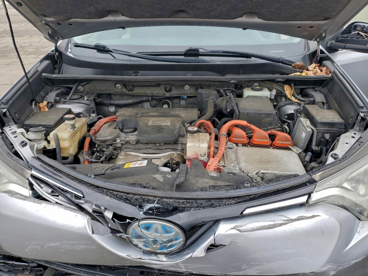 2017 TOYOTA RAV4 HV LE photo 12