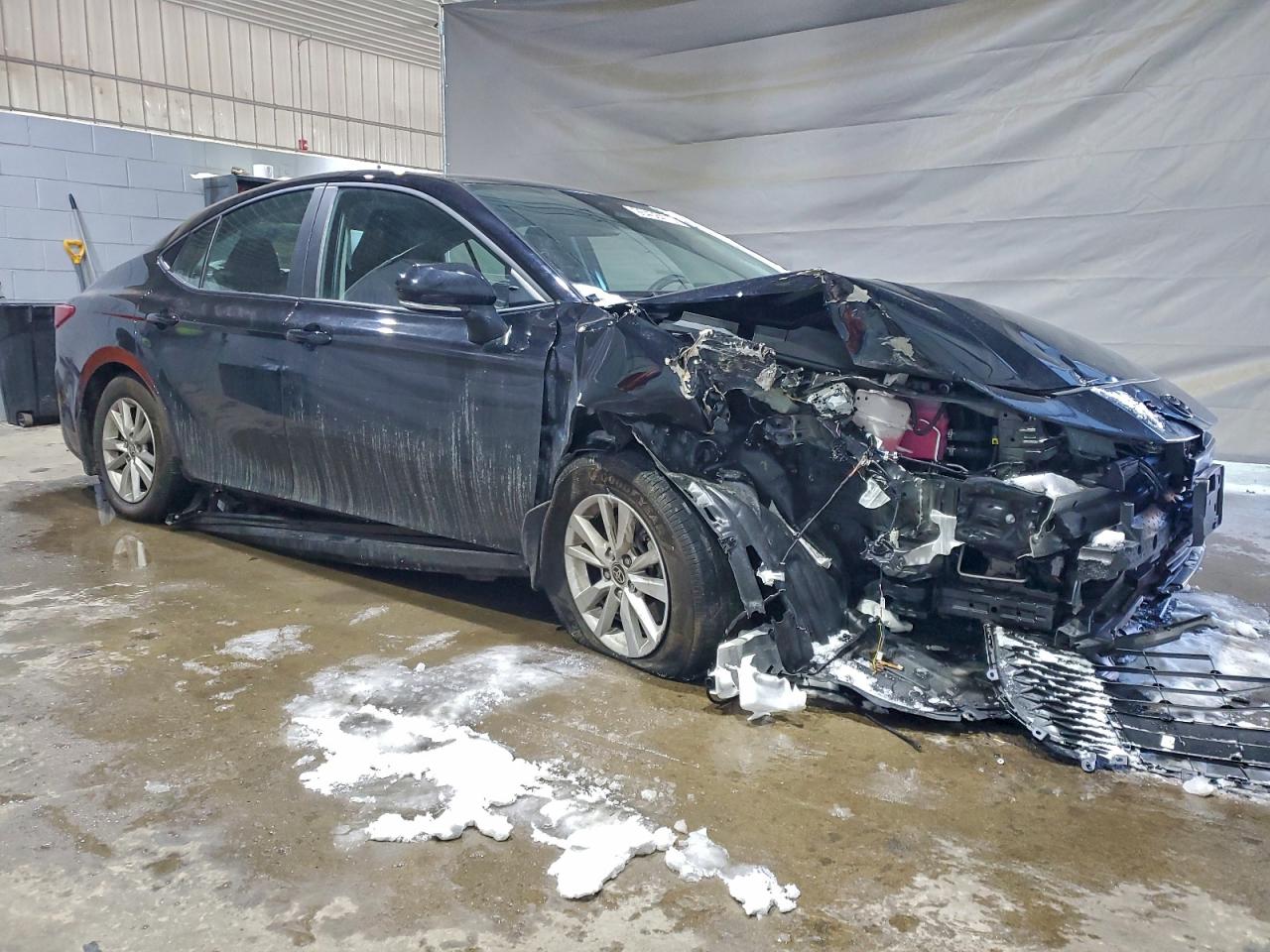 2025 TOYOTA CAMRY XSE photo 4