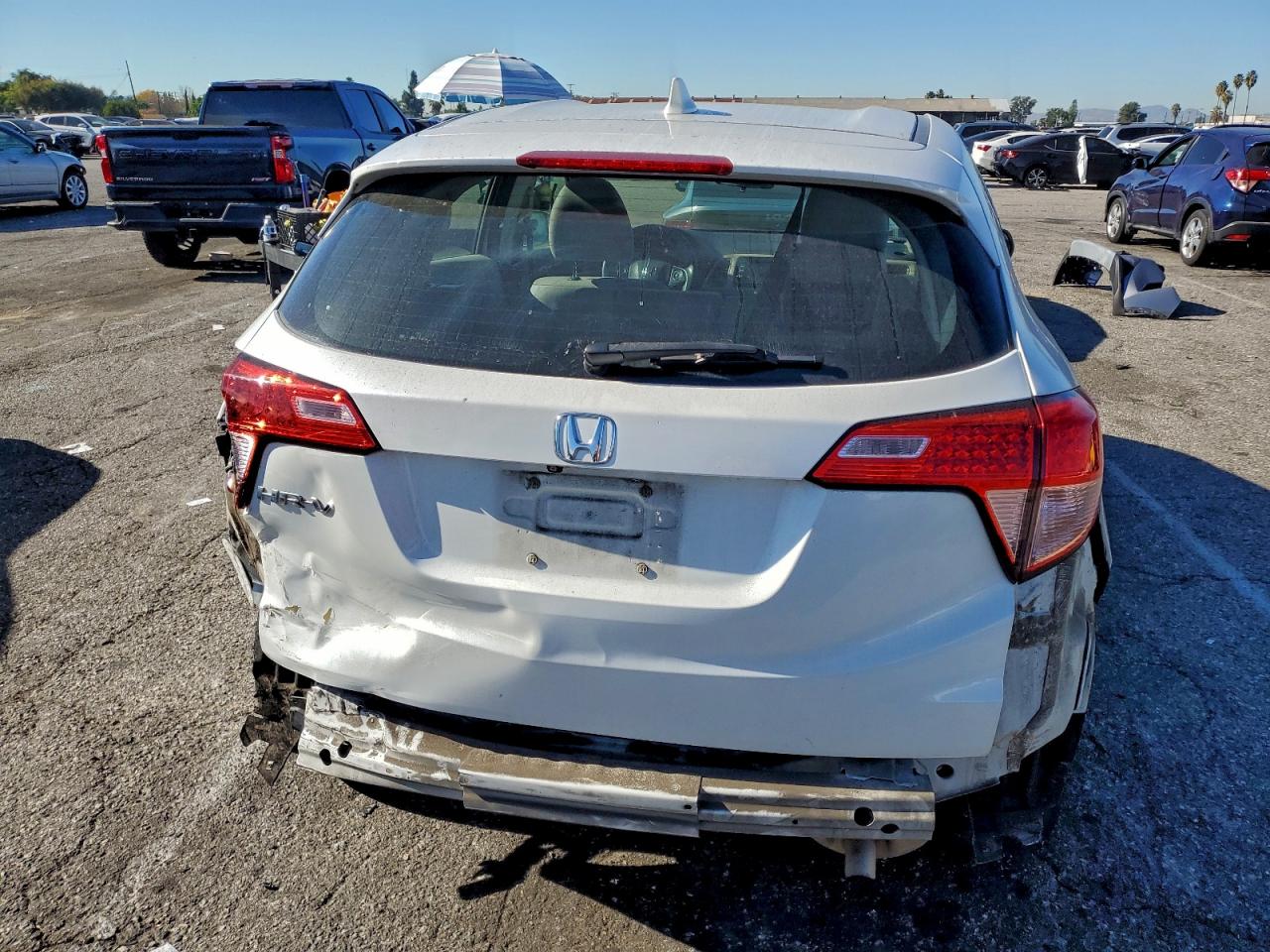 2016 HONDA HR-V LX photo 6