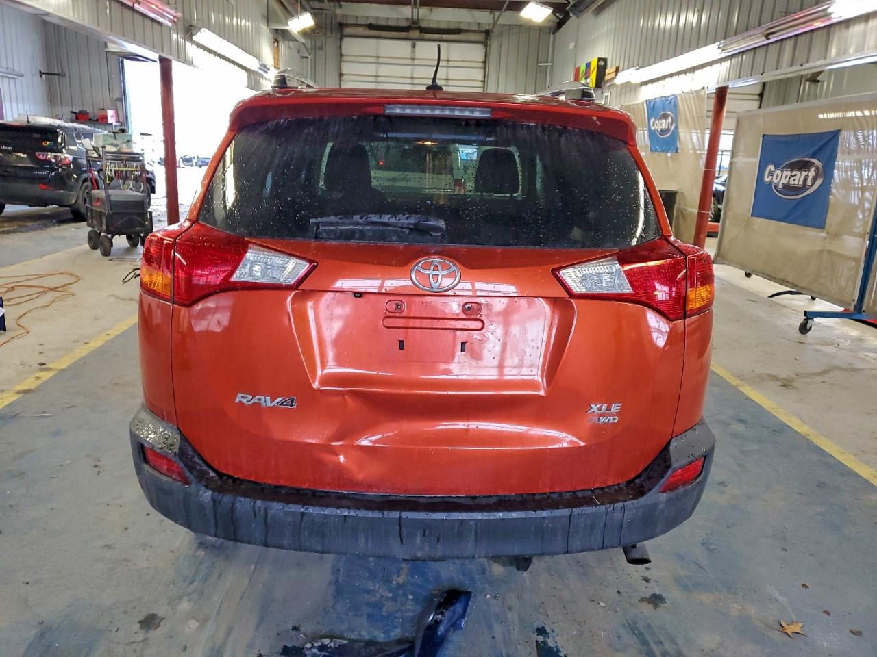2015 TOYOTA RAV4 XLE photo 6