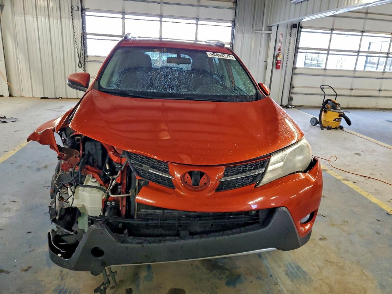 2015 TOYOTA RAV4 XLE photo 5