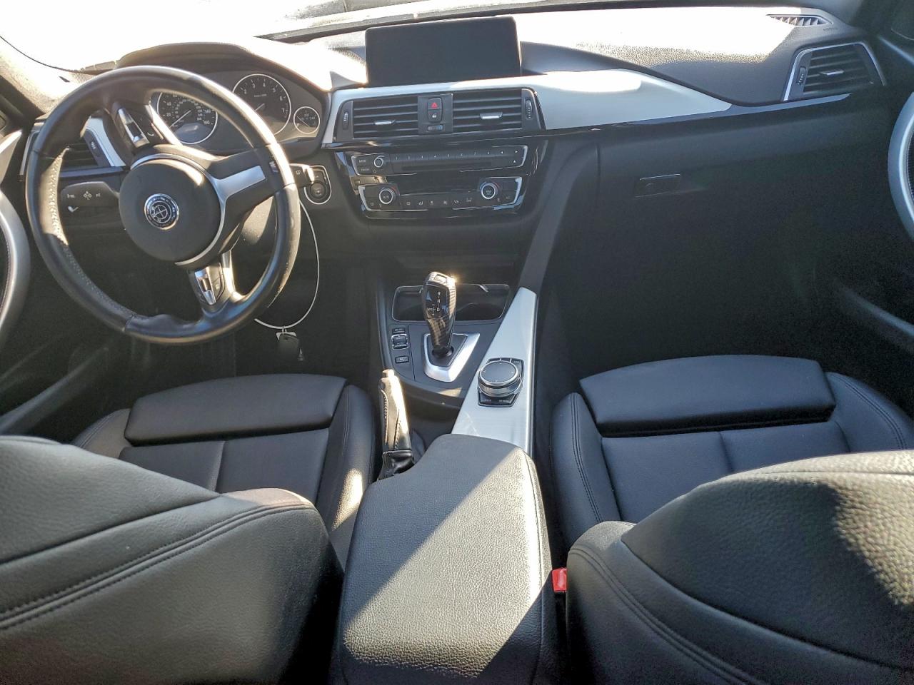 2017 BMW 320 I photo 8
