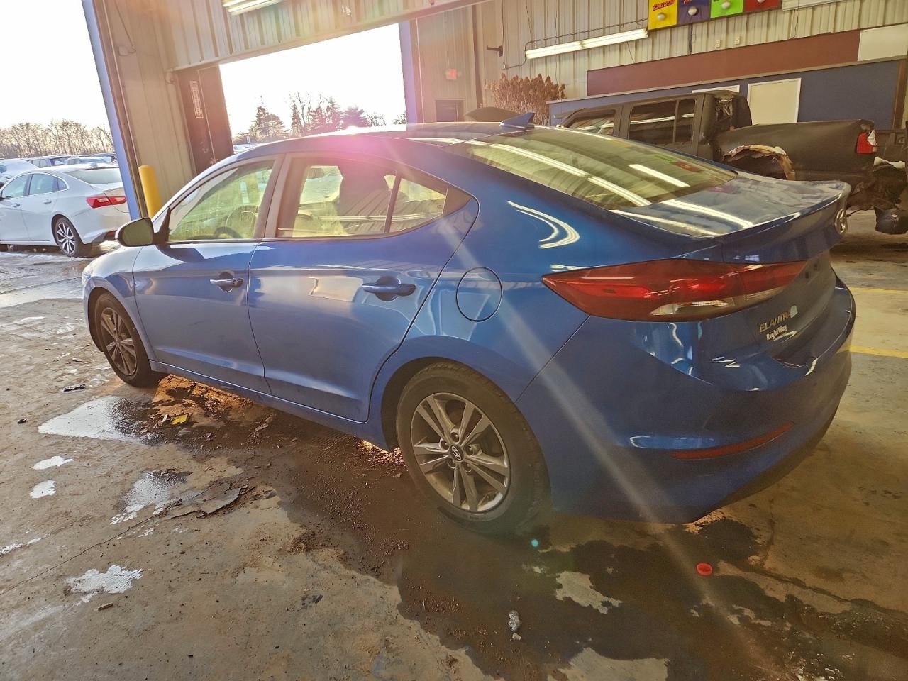 2018 HYUNDAI ELANTRA SEL photo 2
