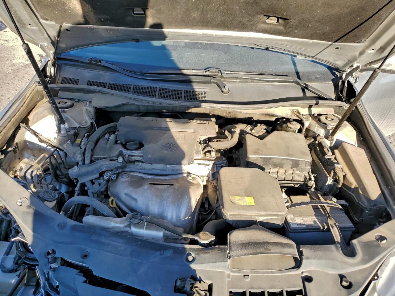 2015 TOYOTA CAMRY LE photo 11