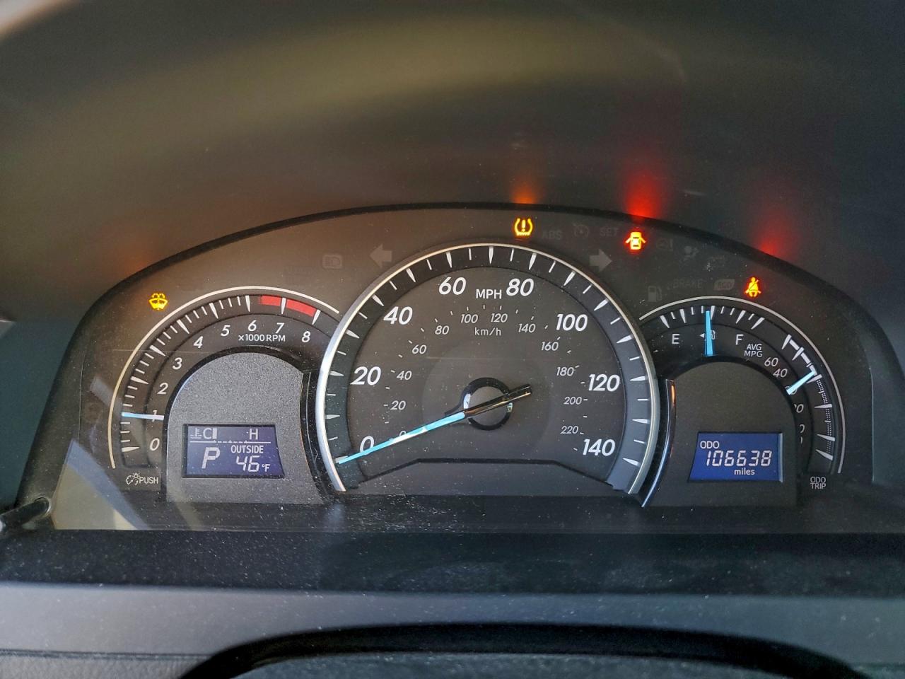 2015 TOYOTA CAMRY LE photo 9