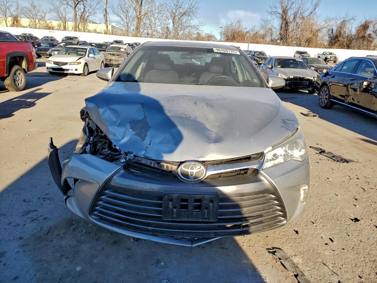 2015 TOYOTA CAMRY LE photo 5