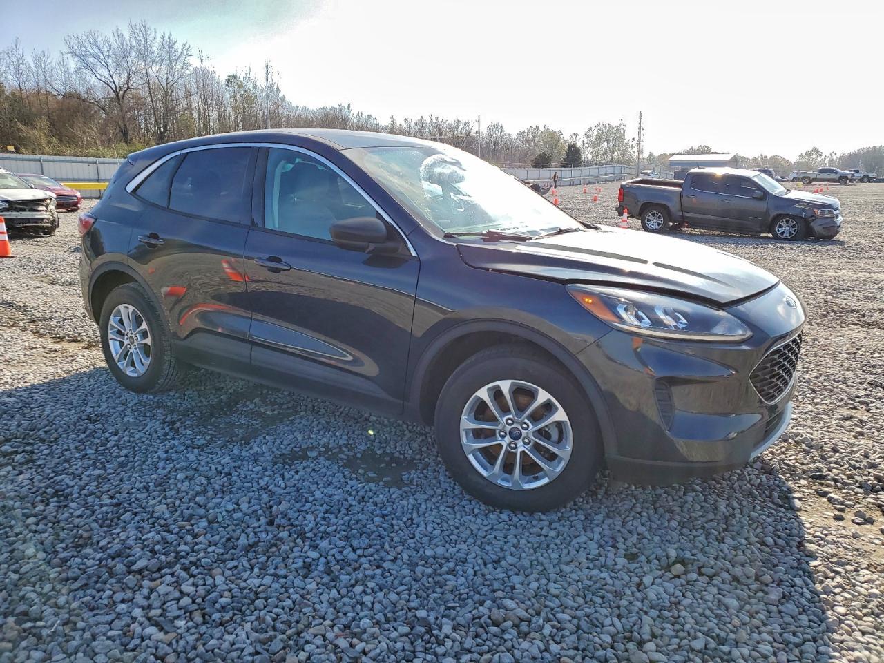 2022 FORD ESCAPE SE photo 4