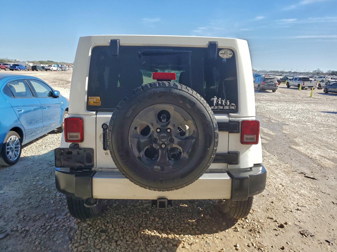 2013 JEEP WRANGLER UNLIMITED SAHARA photo 6
