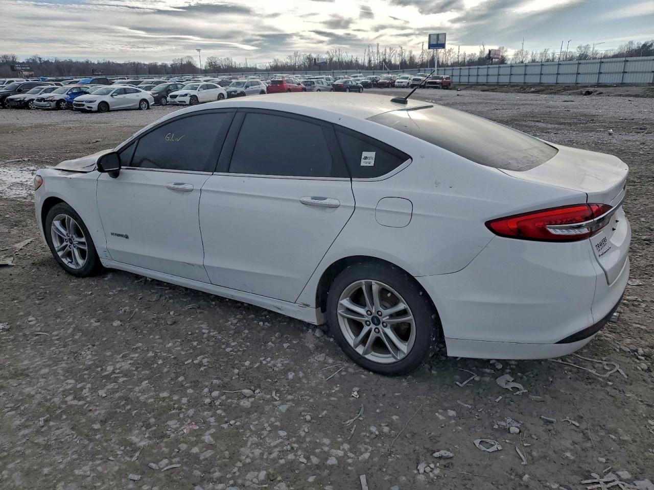 2018 FORD FUSION SE HYBRID photo 2