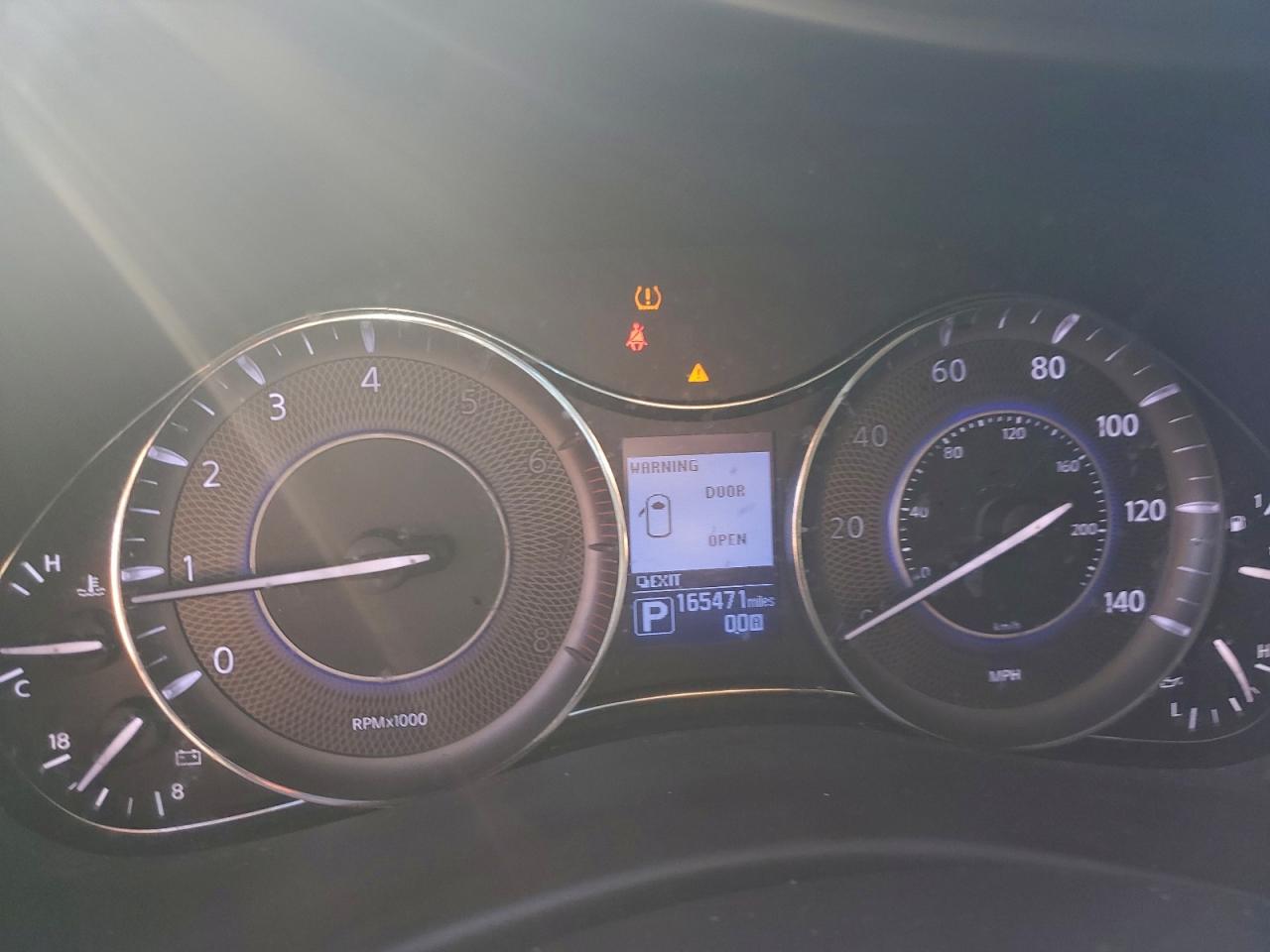 2017 INFINITI QX80 BASE photo 9
