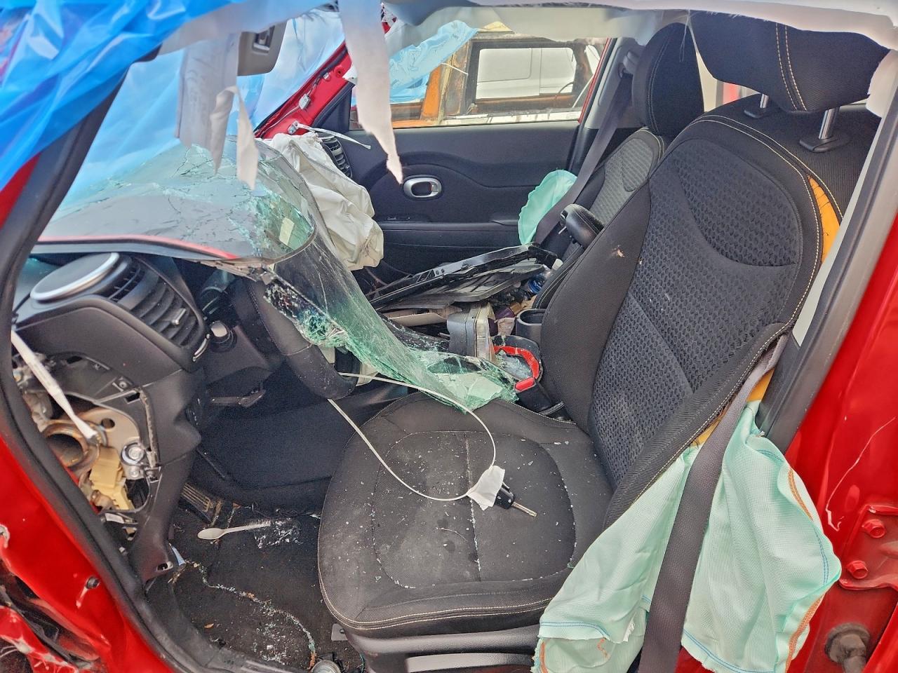 2015 KIA SOUL + photo 13