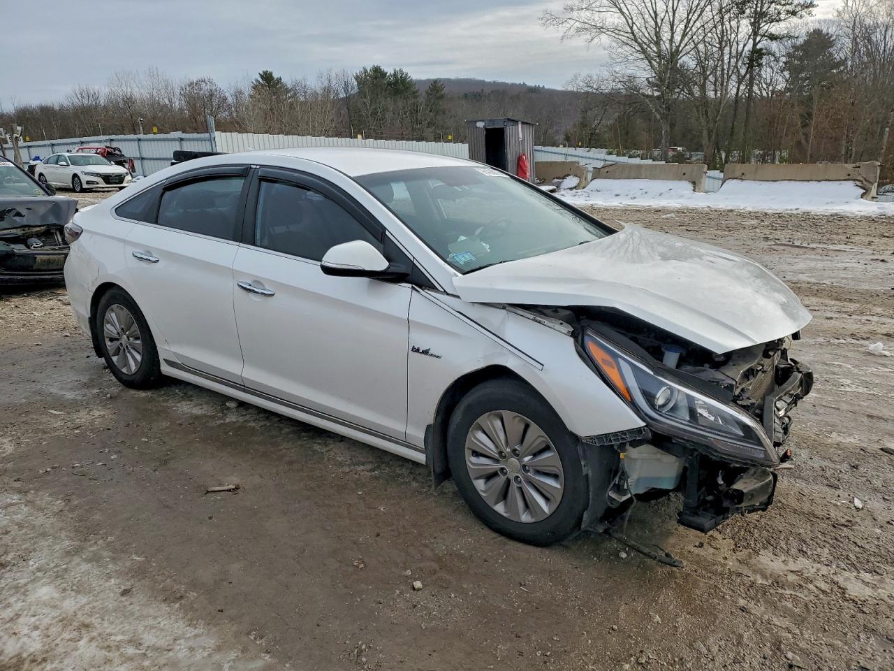2017 HYUNDAI SONATA HYBRID photo 4