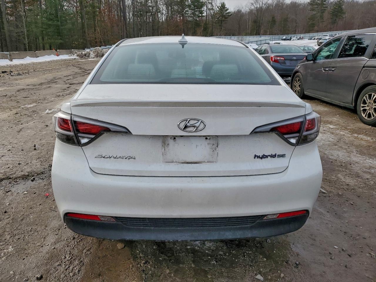 2017 HYUNDAI SONATA HYBRID photo 6