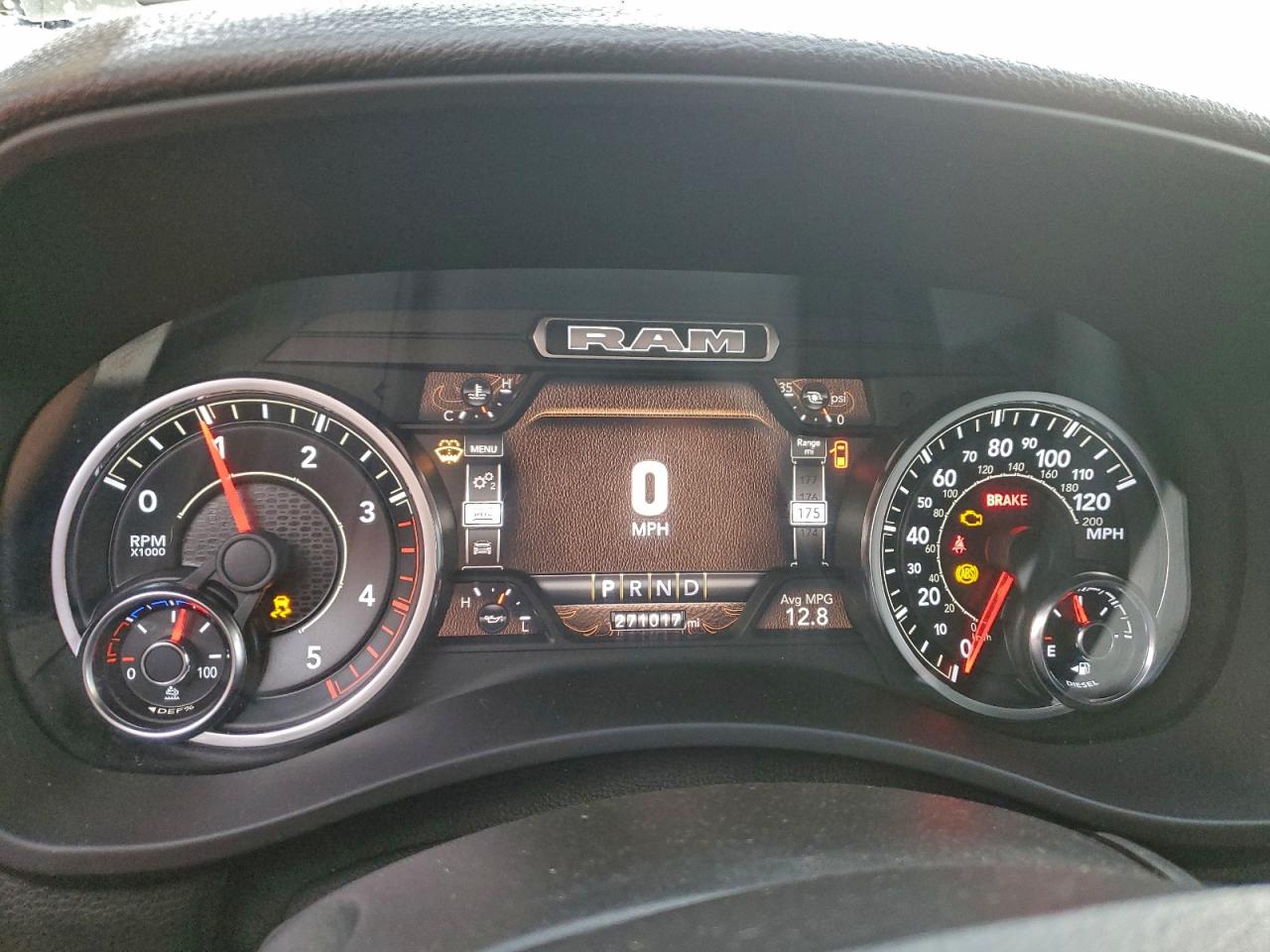 2022 RAM 3500 TRADESMAN photo 9