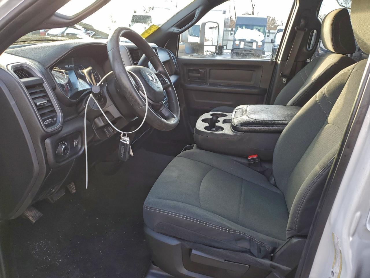 2022 RAM 3500 TRADESMAN photo 19