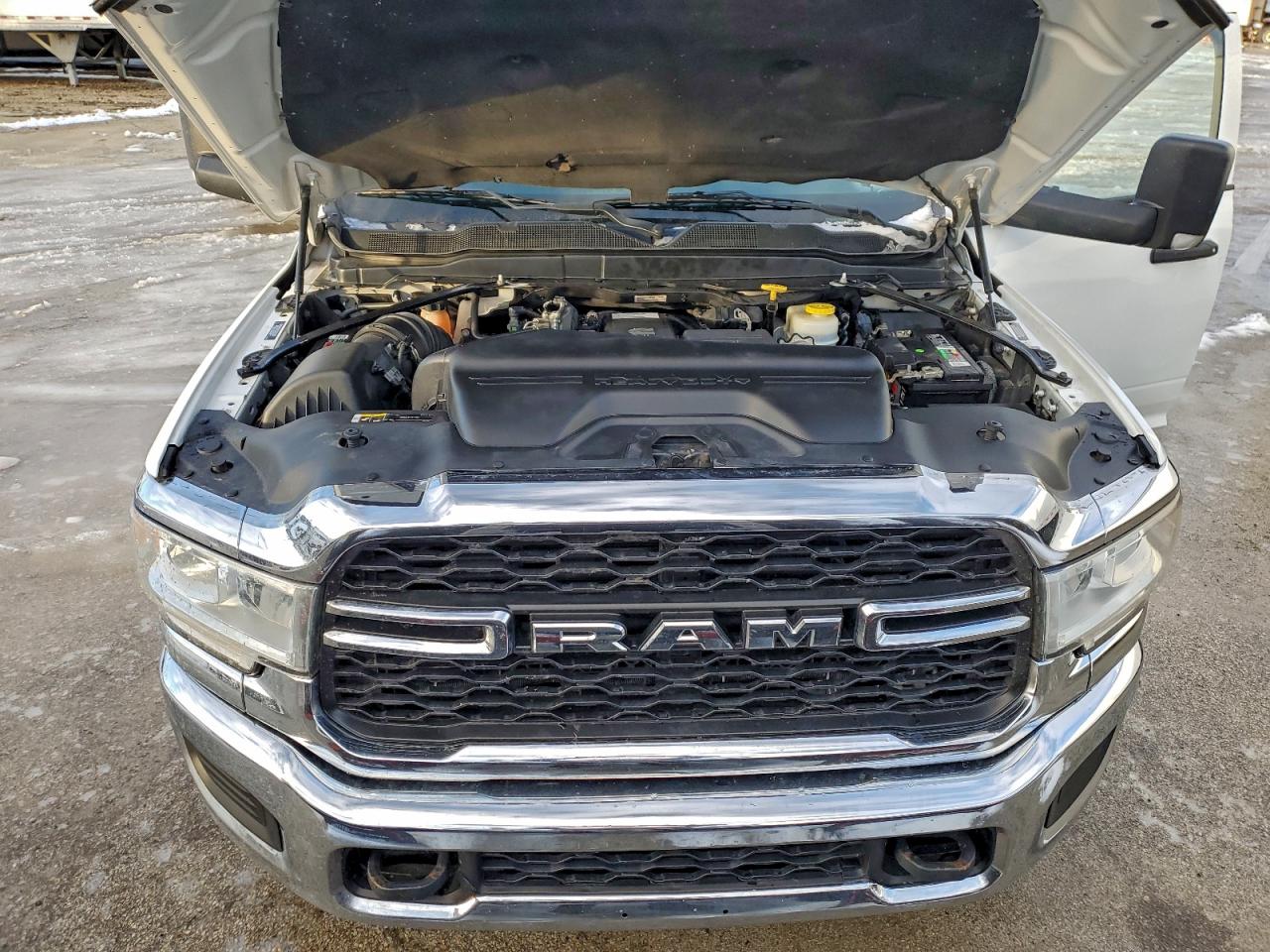2022 RAM 3500 TRADESMAN photo 31