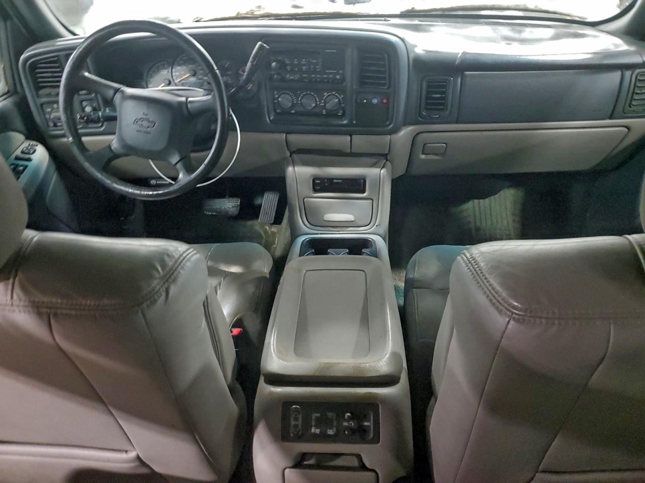2002 CHEVROLET SUBURBAN K1500 photo 8