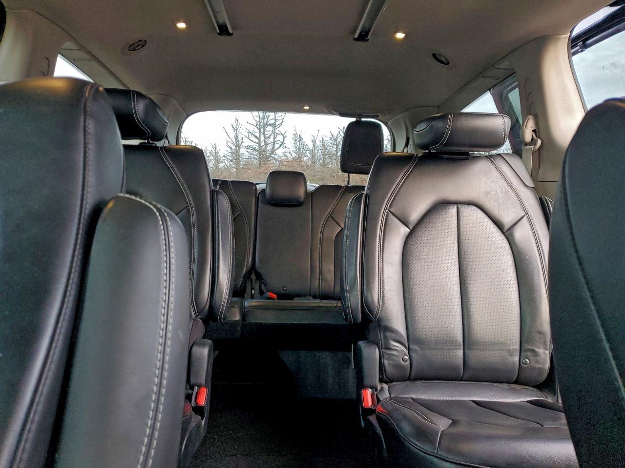 2021 CHRYSLER VOYAGER LXI photo 10