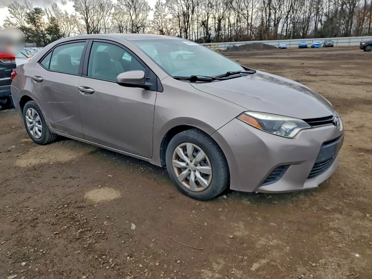 2014 TOYOTA COROLLA L photo 4