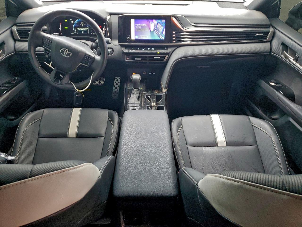 2025 TOYOTA CAMRY XSE photo 8