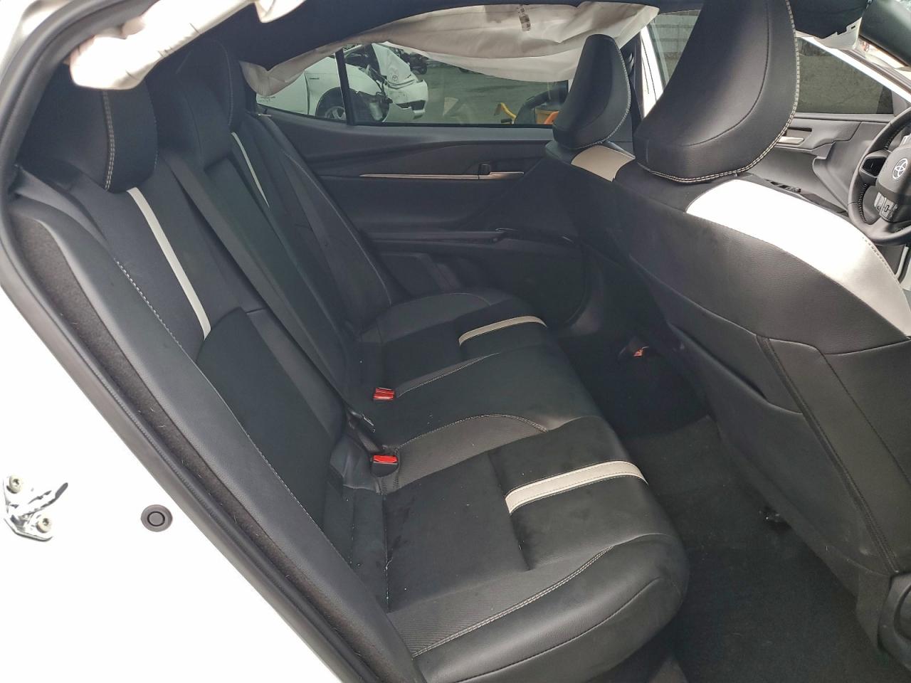 2025 TOYOTA CAMRY XSE photo 10