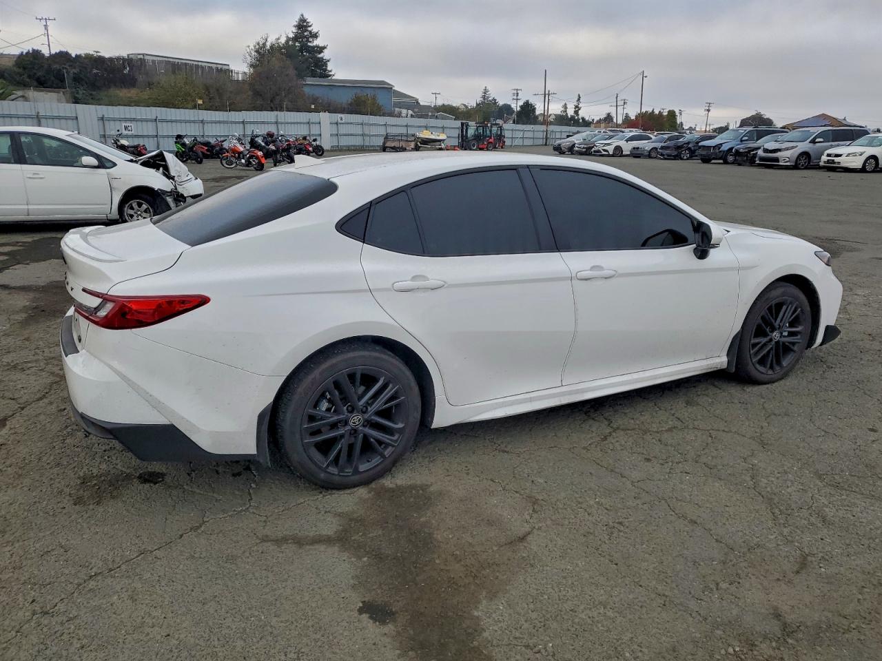 2025 TOYOTA CAMRY XSE photo 3