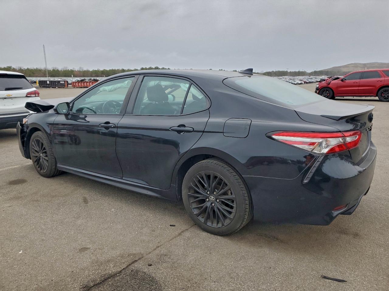 2019 TOYOTA CAMRY L photo 2