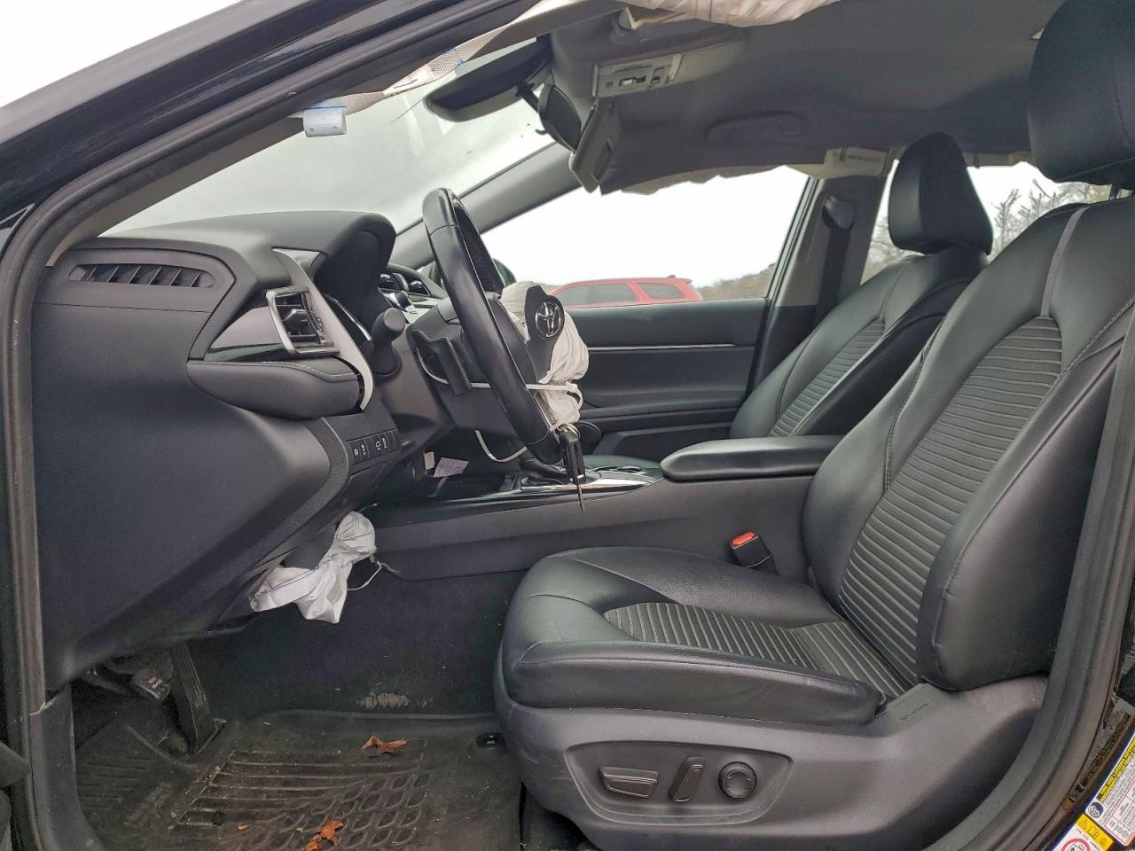 2019 TOYOTA CAMRY L photo 7