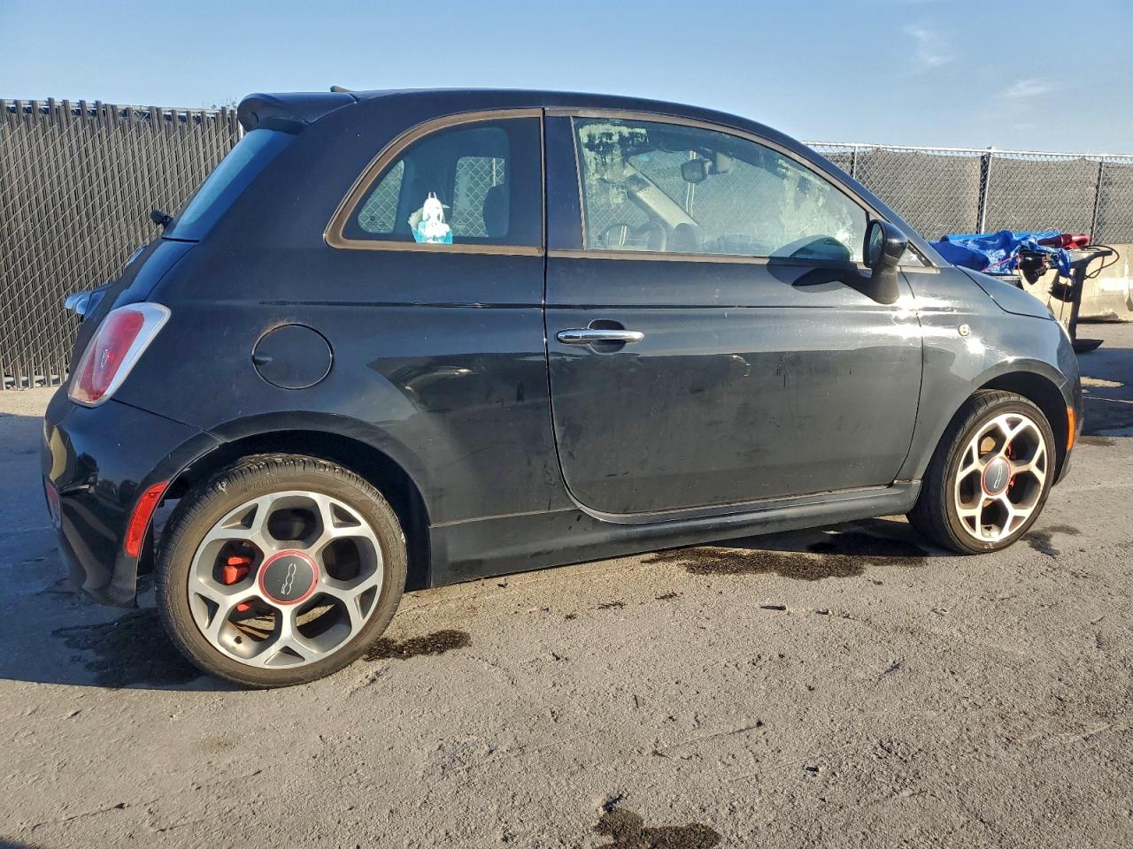 2016 FIAT 500 SPORT photo 3