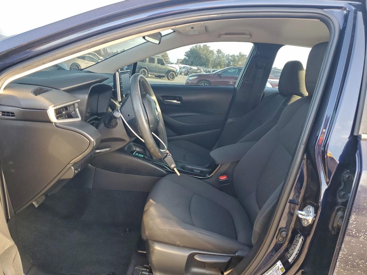 2021 TOYOTA COROLLA LE photo 7