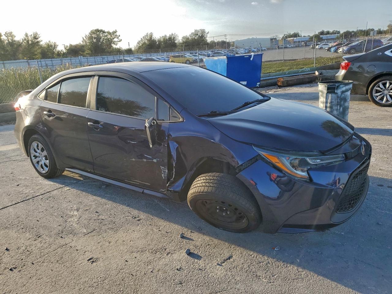 2021 TOYOTA COROLLA LE photo 4