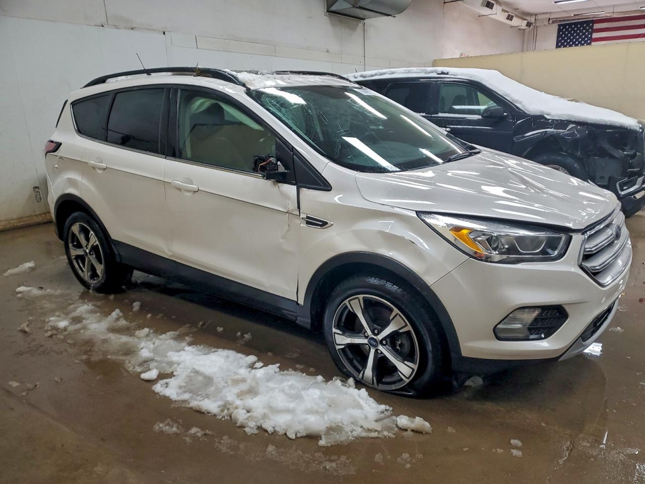 2018 FORD ESCAPE SEL photo 4