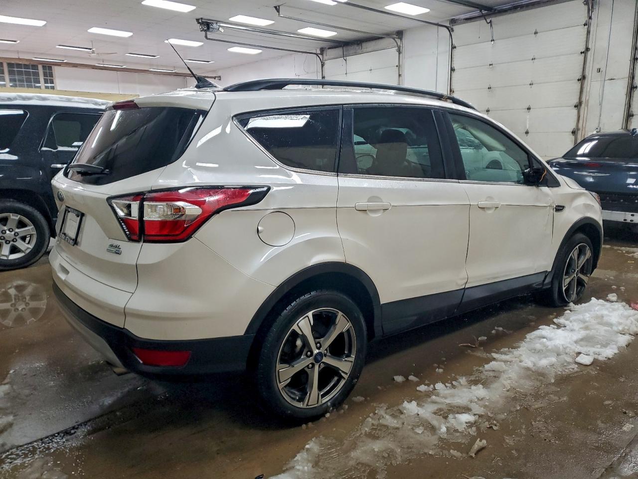 2018 FORD ESCAPE SEL photo 3
