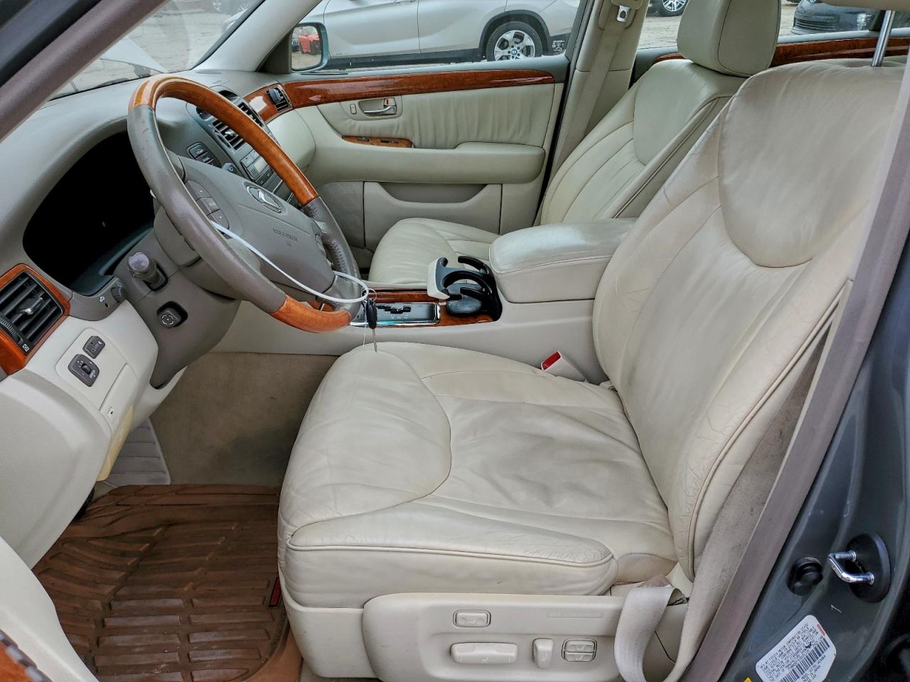 2002 LEXUS LS 430 photo 7