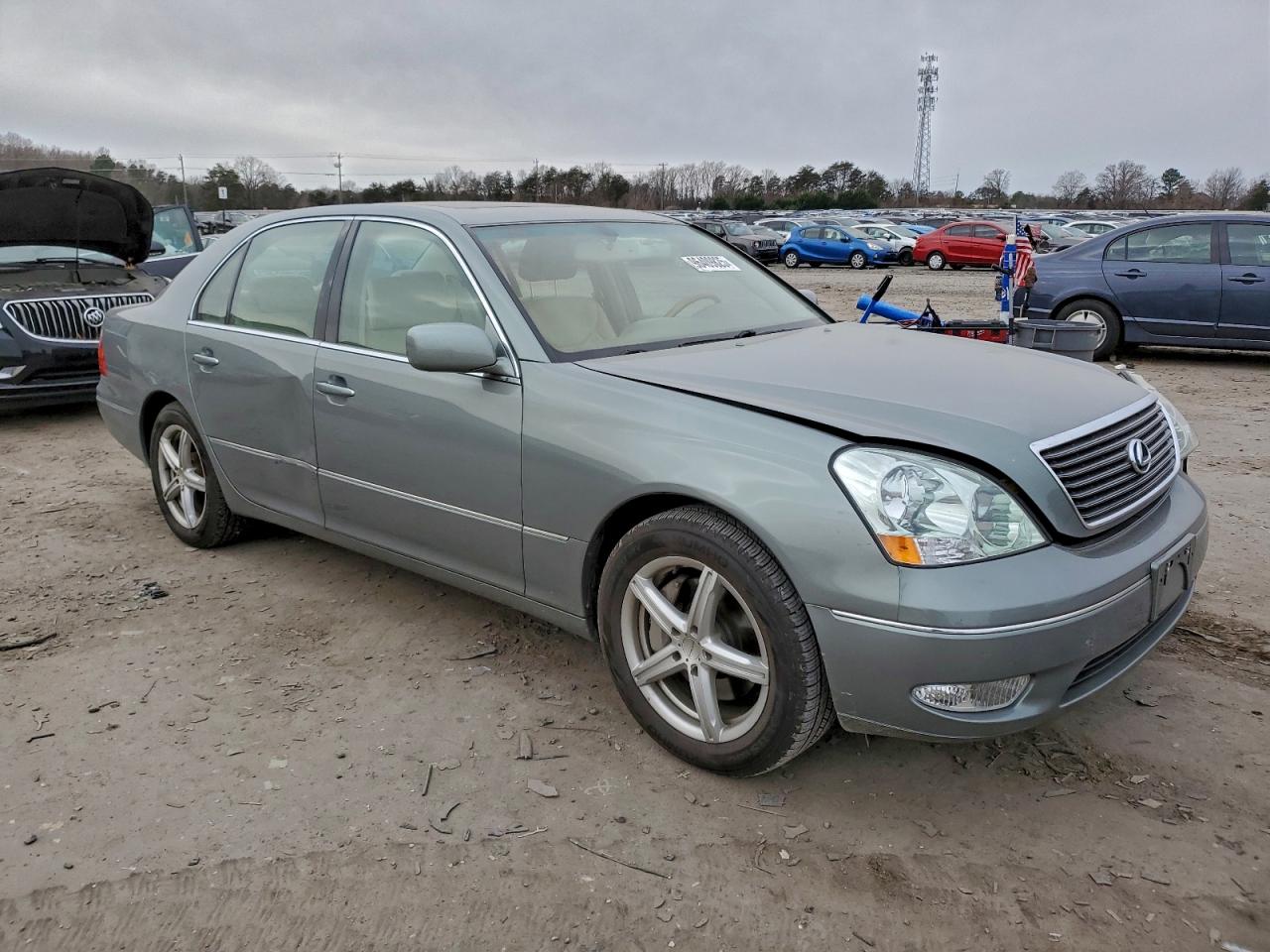2002 LEXUS LS 430 photo 4