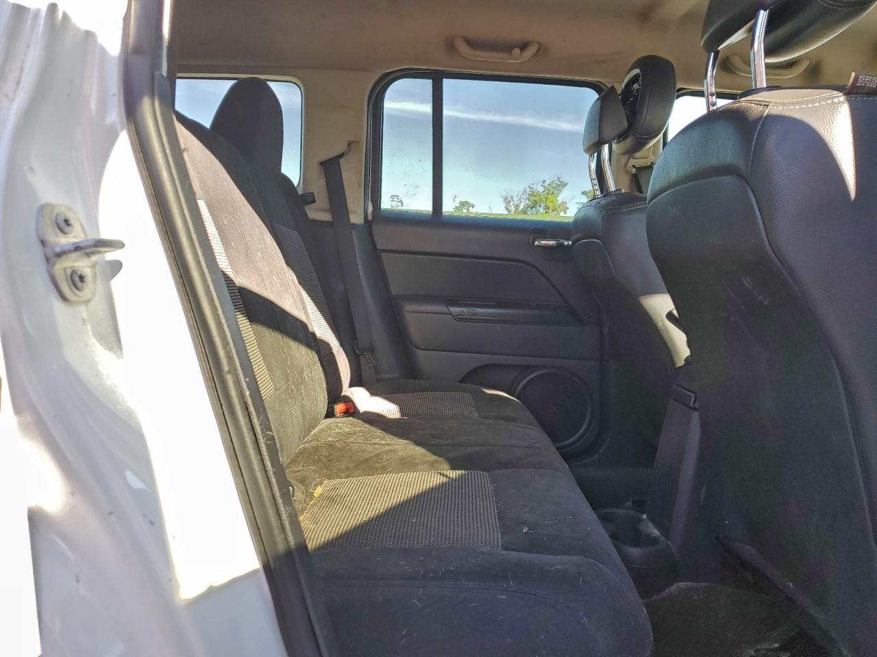 2015 JEEP PATRIOT SPORT photo 11