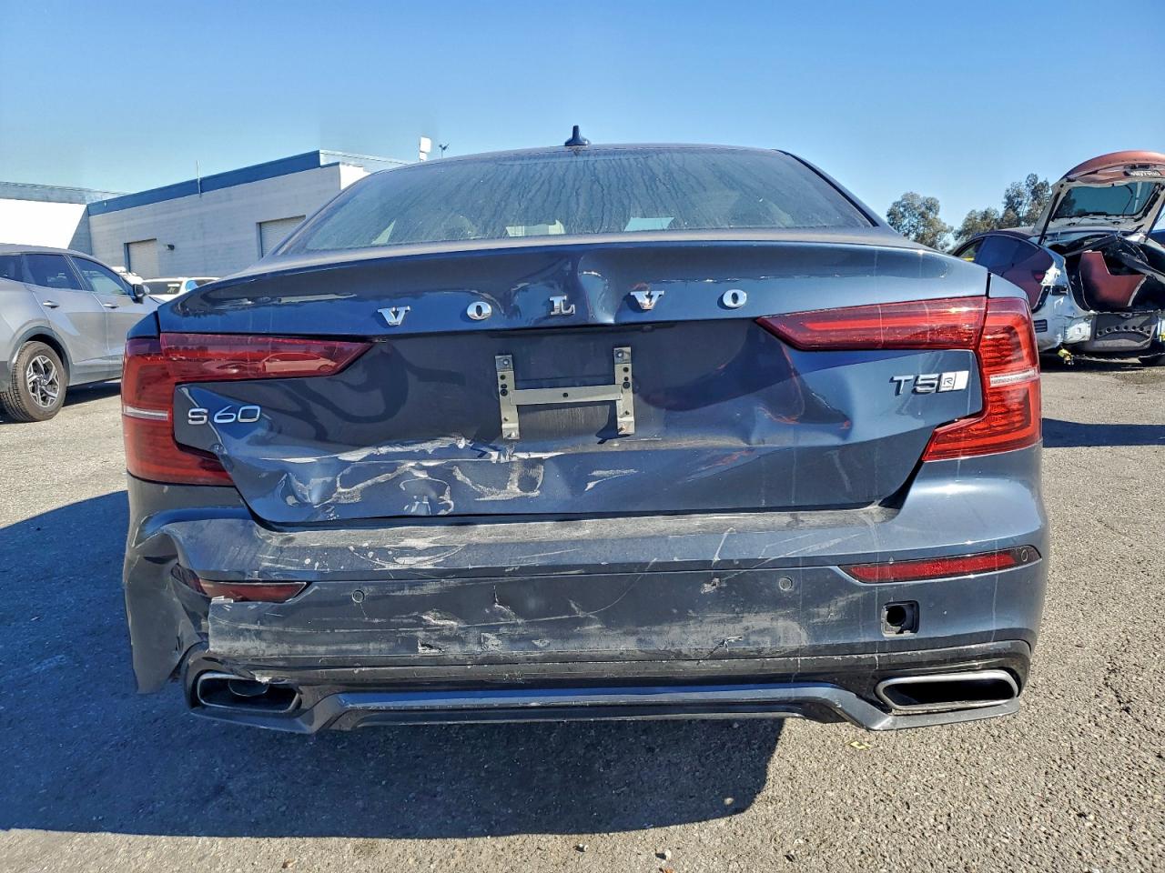 2020 VOLVO S60 T5 R-DESIGN photo 6