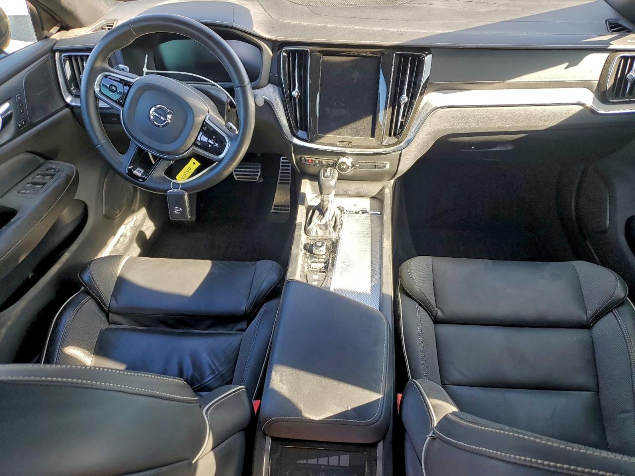 2020 VOLVO S60 T5 R-DESIGN photo 8