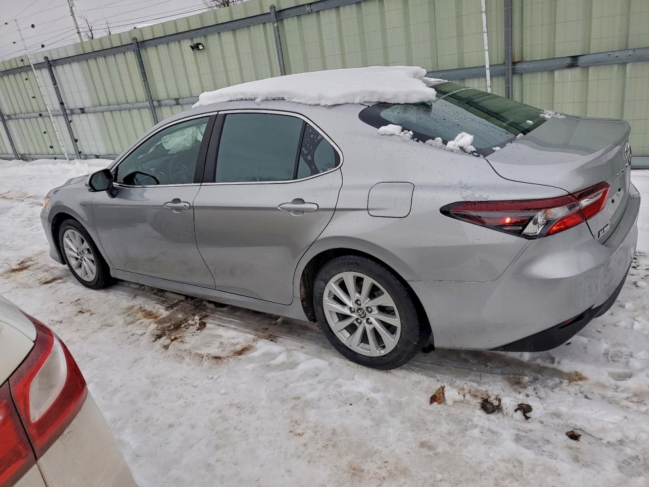 2024 TOYOTA CAMRY LE photo 2