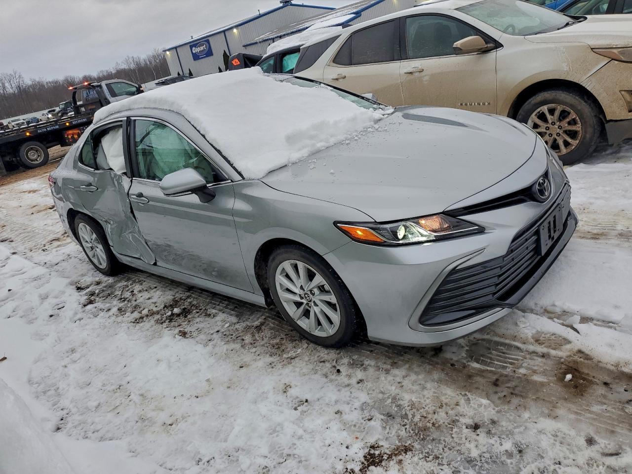 2024 TOYOTA CAMRY LE photo 4